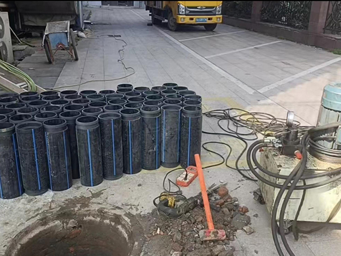 察雅PE置换管厂家 DN315置换管 非开挖管短管置换